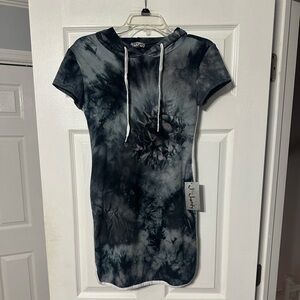 NWT J for Justify Tie-Dye Hooded Mini Dress